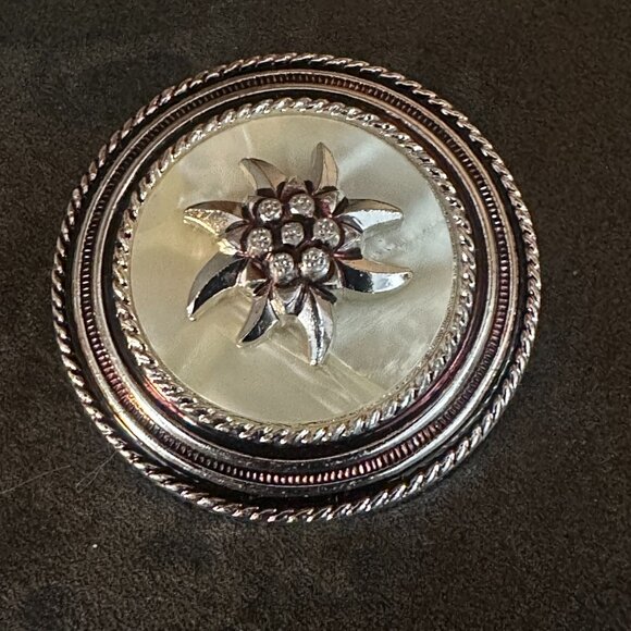Vintage Edelweiss Scarf Clip - Picture 1 of 4